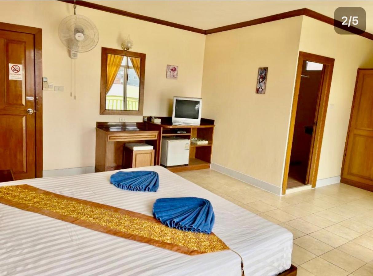 Innarm House Patong Esterno foto