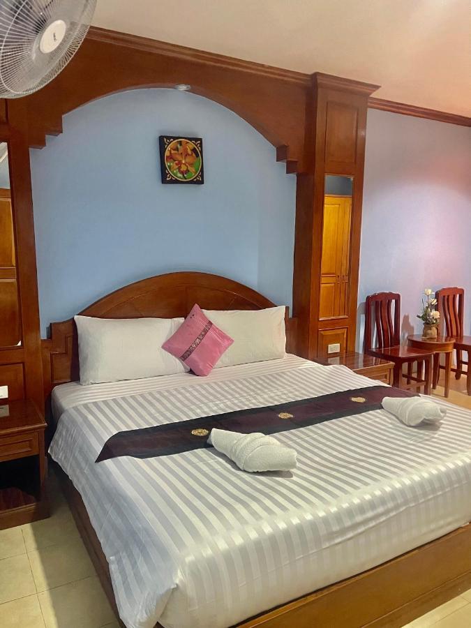 Innarm House Patong Esterno foto