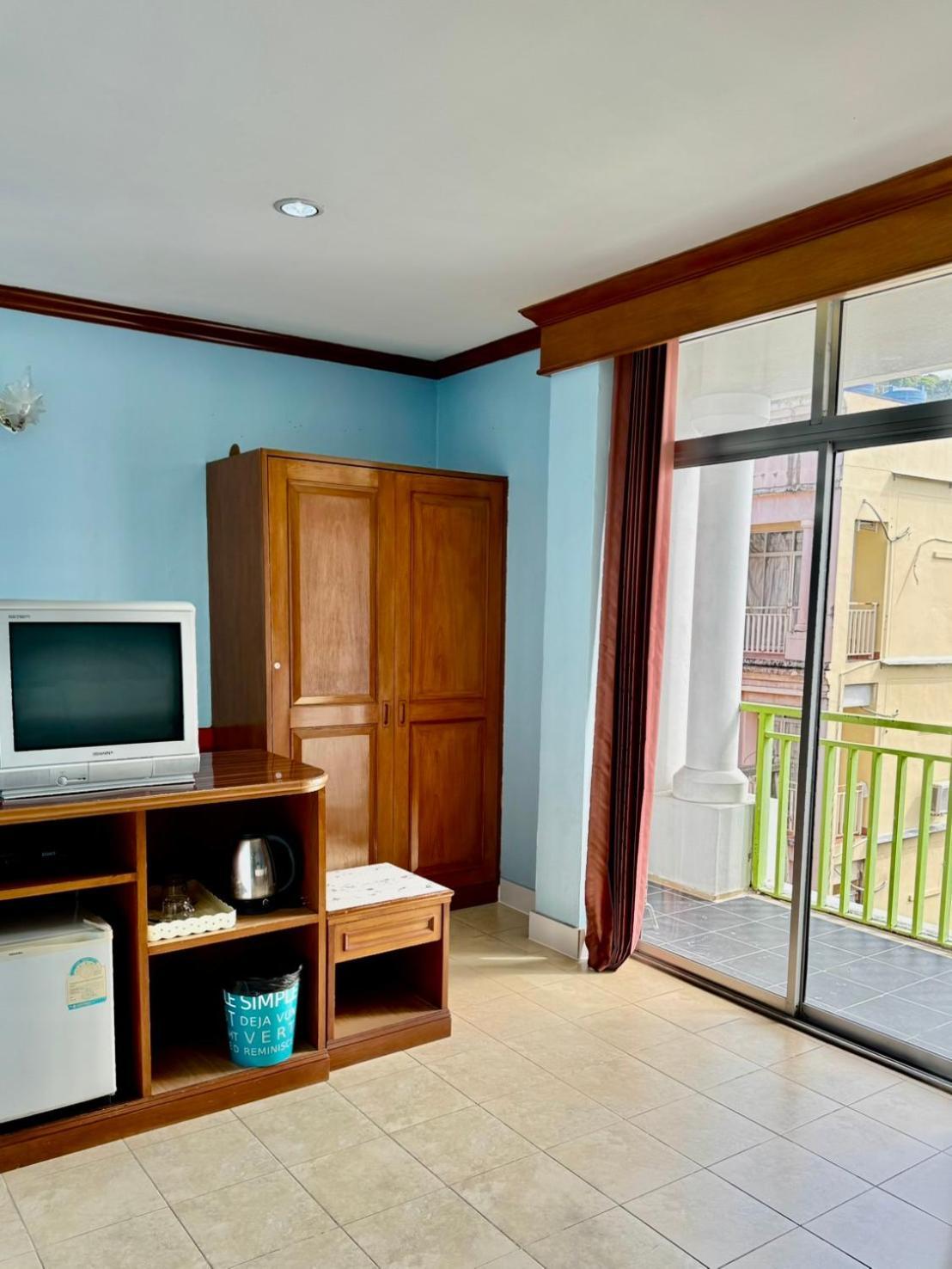 Innarm House Patong Esterno foto