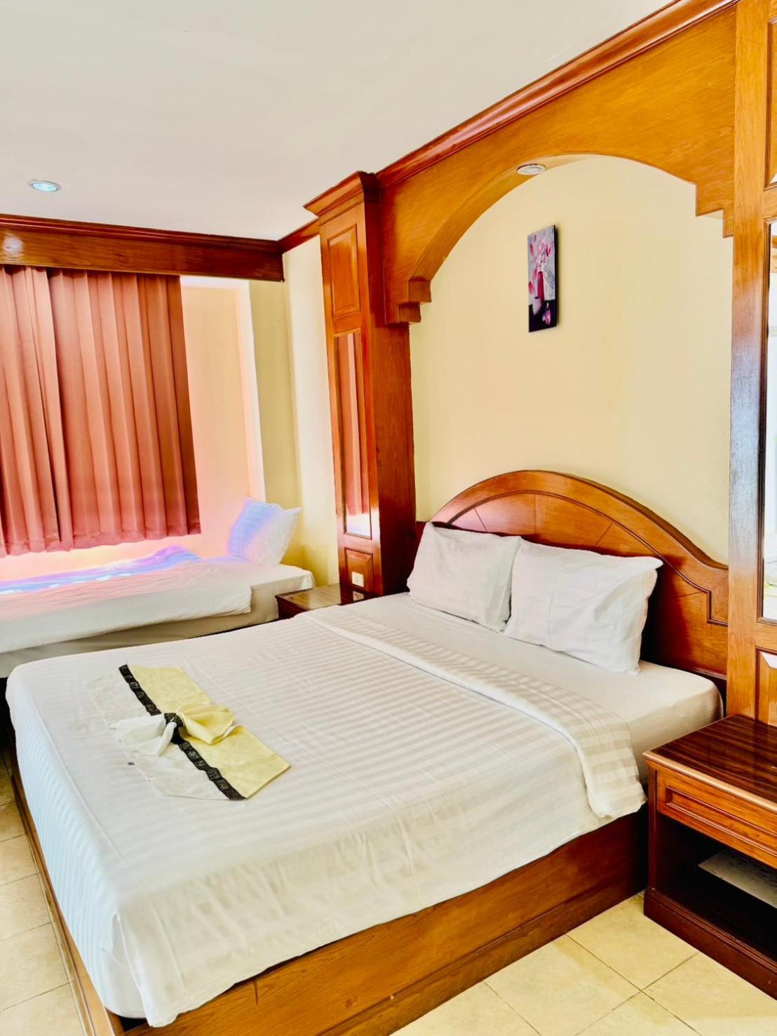 Innarm House Patong Esterno foto