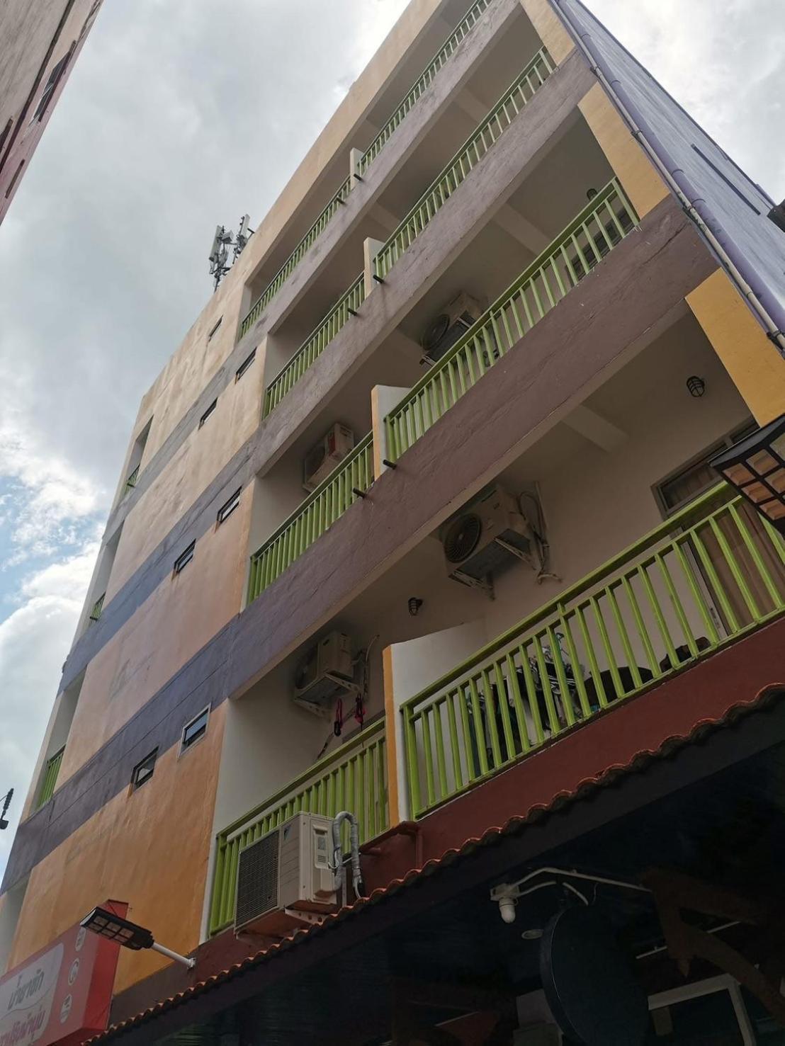 Innarm House Patong Esterno foto
